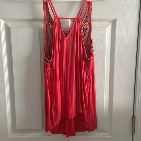 Colorful Altar’d State top - Picture 2 of 3